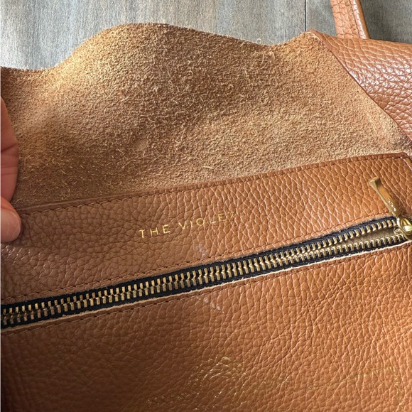 KURT GEIGER LONDON Violet Extra Large Horizontal Leather Tote tan brown - Picture 9 of 10